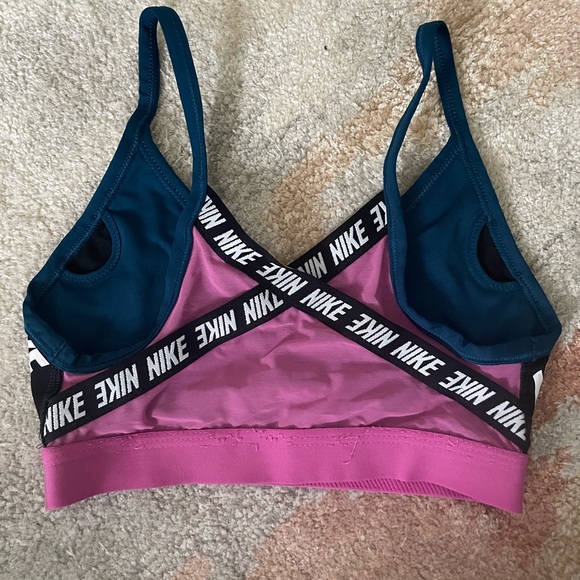 Nike sports bra - Picture 2 of 2